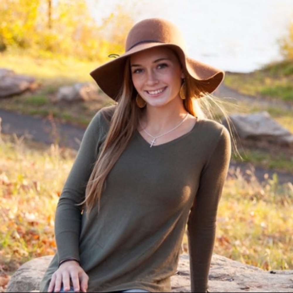 Floppy Hat - Picture 4 of 4